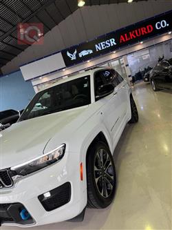 جیپ گراند شیرۆکی